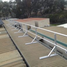 Aluminium Handrail for roof safety - Universal Height Safety